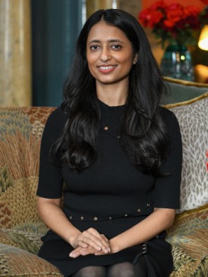Dr Vani Agarwal