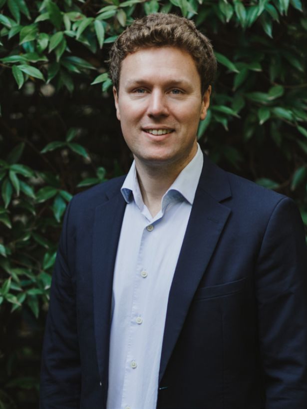 Dr Jonathan Dunne
